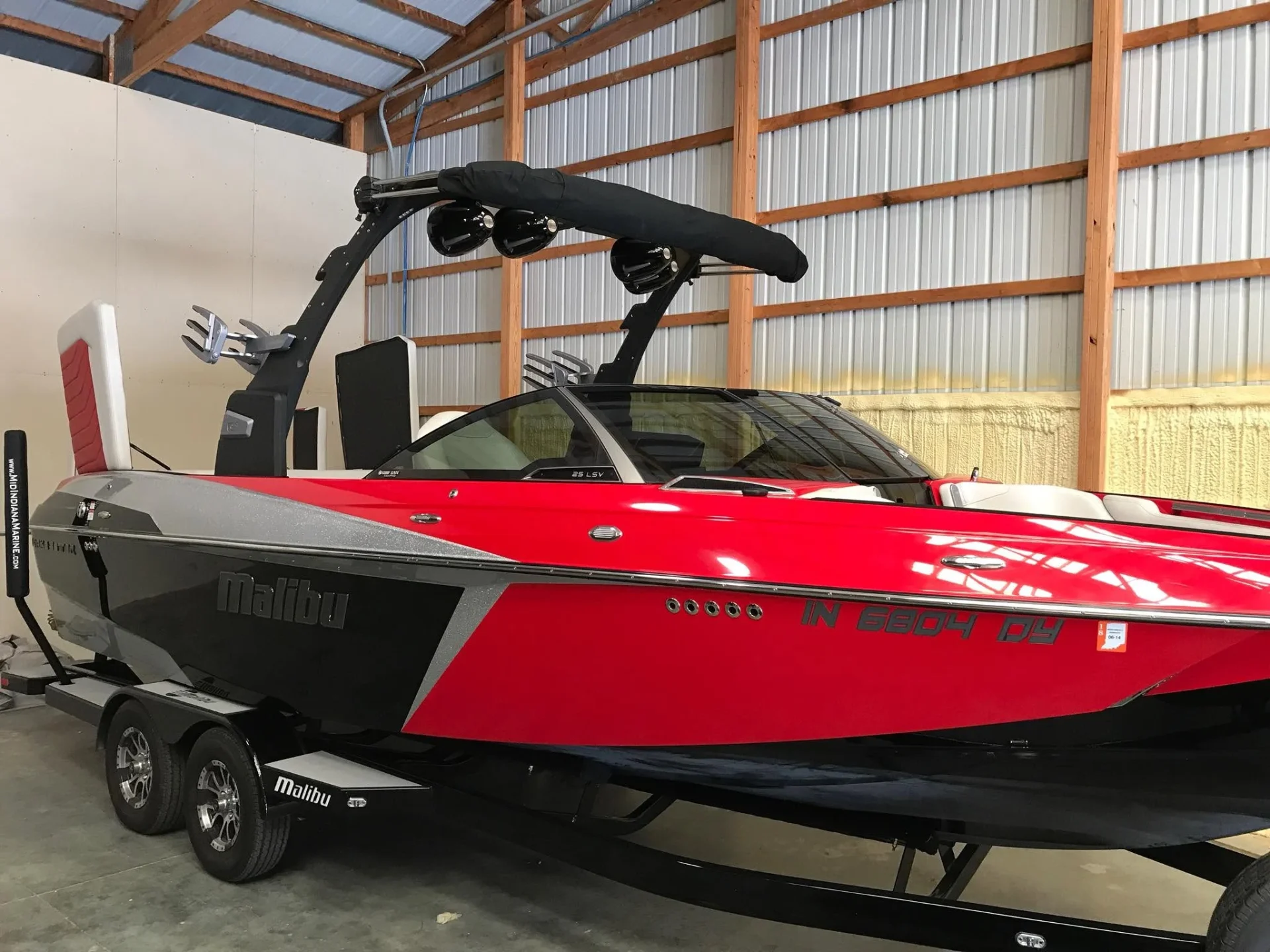 Malibu 25 LSV wakeboat with marine tint