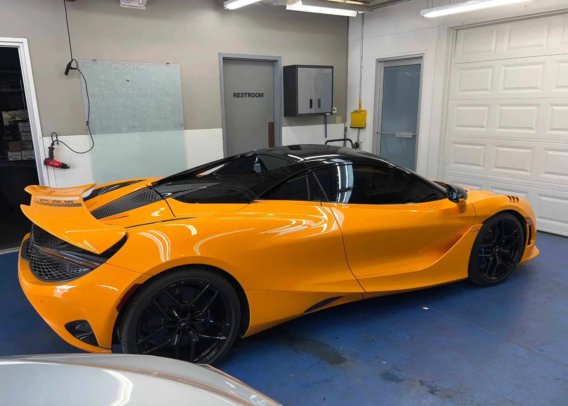 McLaren 750S with carbon tint